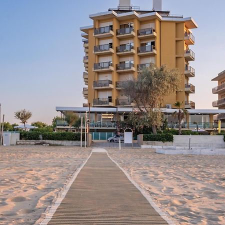 Hotel Crown Rimini Exterior foto